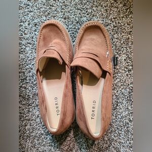 NWT Torrid Cognac Heeled Loafer